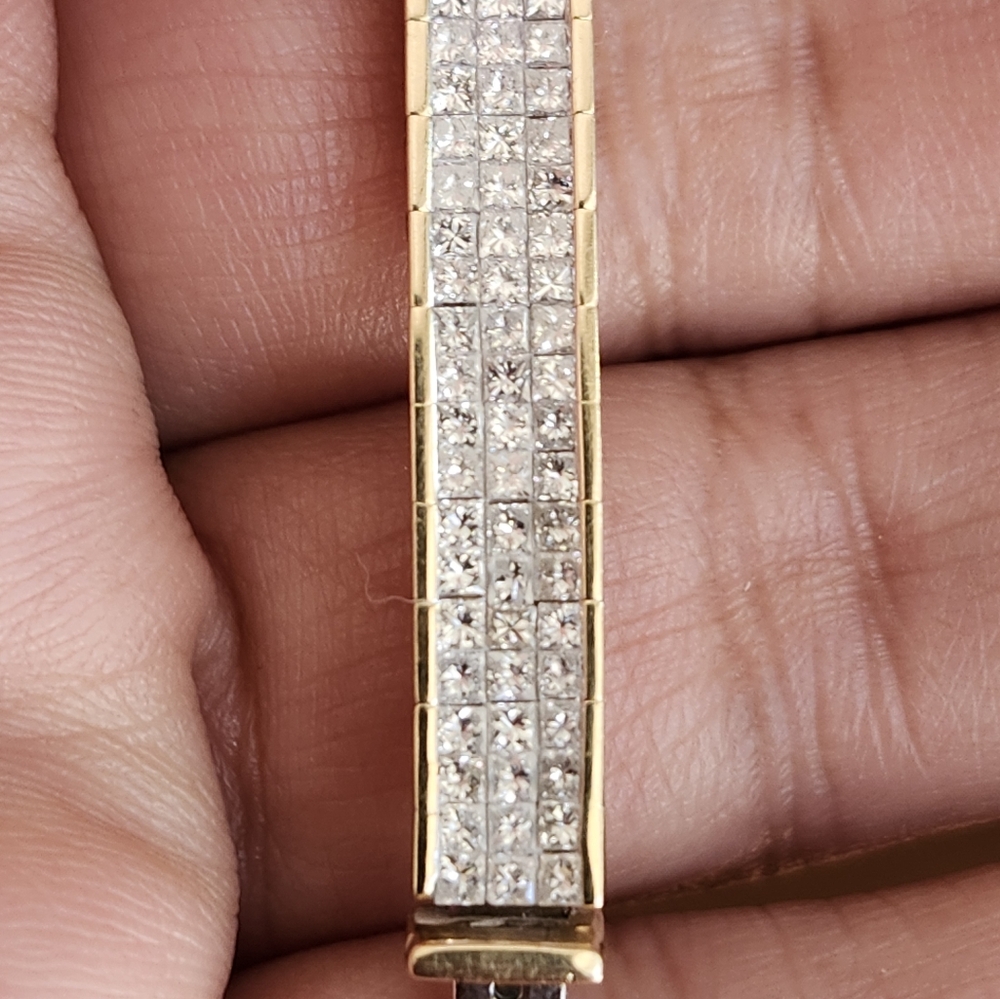 Elegant Gold And Diamond Bracelet With 7 Carat Natural Diamonds